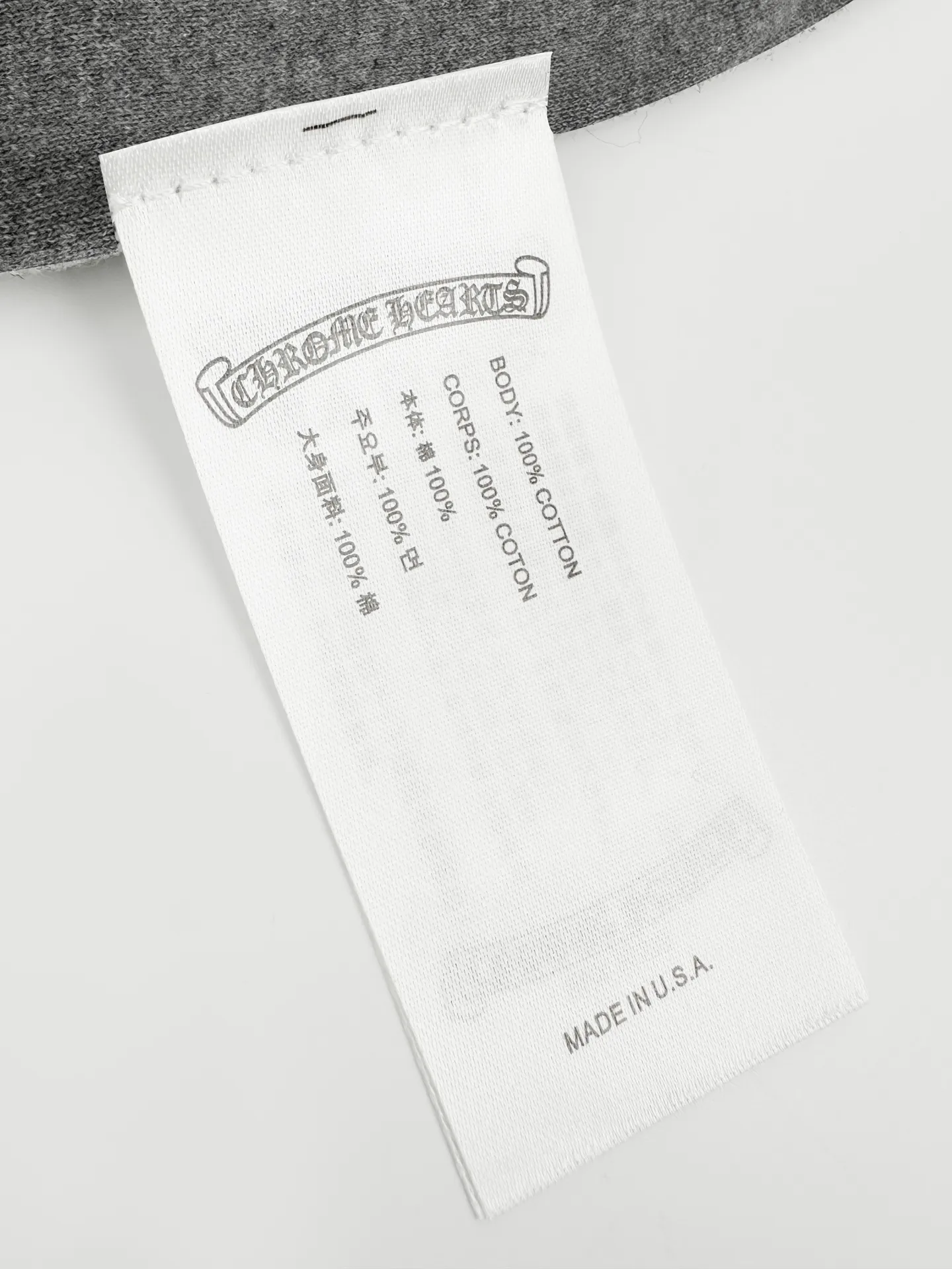 Chrome Hearts ， ， 。 ， ， ， Retro 。 Chrome Hearts ， ； ， Retro ， 。 ， ， ， ， 。 ， ， Retro 。 1. ， Chrome Hearts ， ， 。 2. ， ， ， 、 ， 。 ： 1:1 CH 1:1 CH 1:1 CH ： Size： S M L ： DD 153